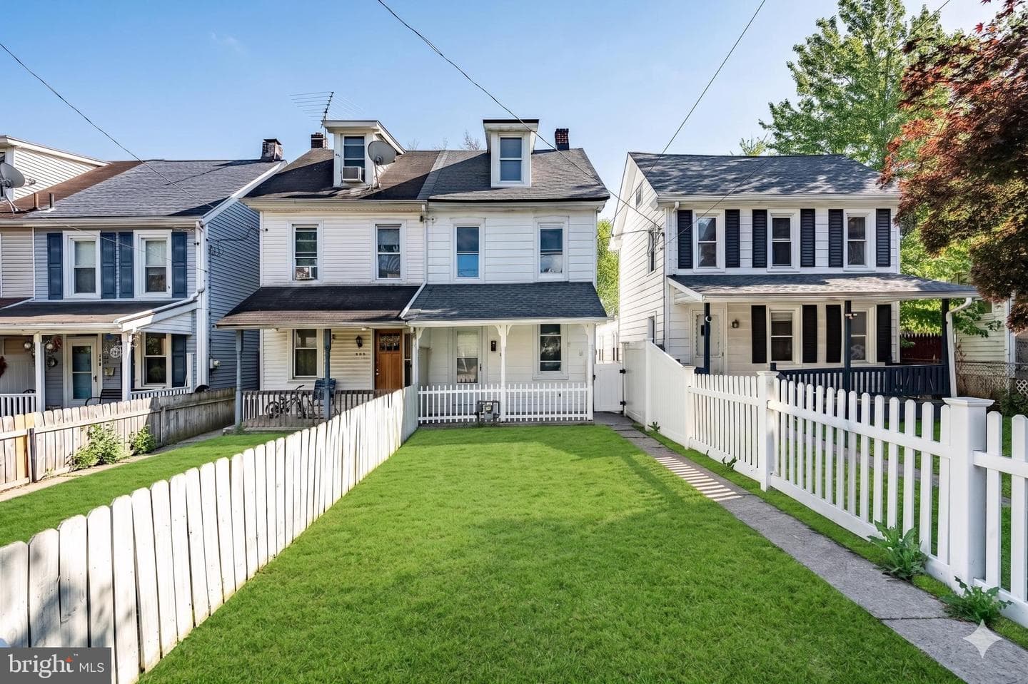 344 Lincoln Avenue photo 3