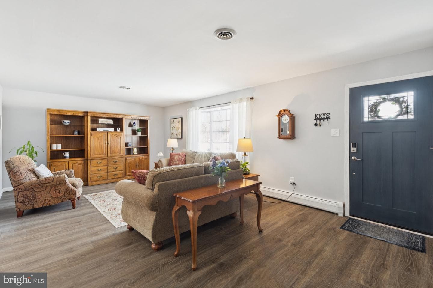 404 Enfield Road photo 11