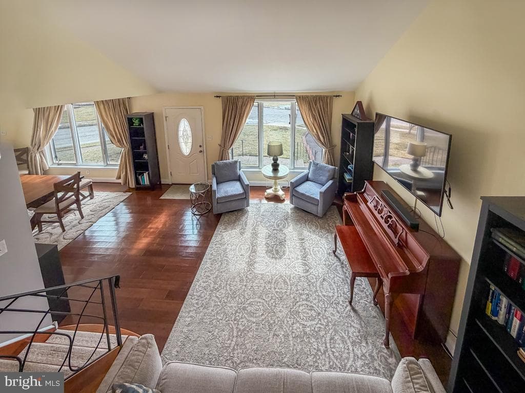 513 Barbara Drive photo 6