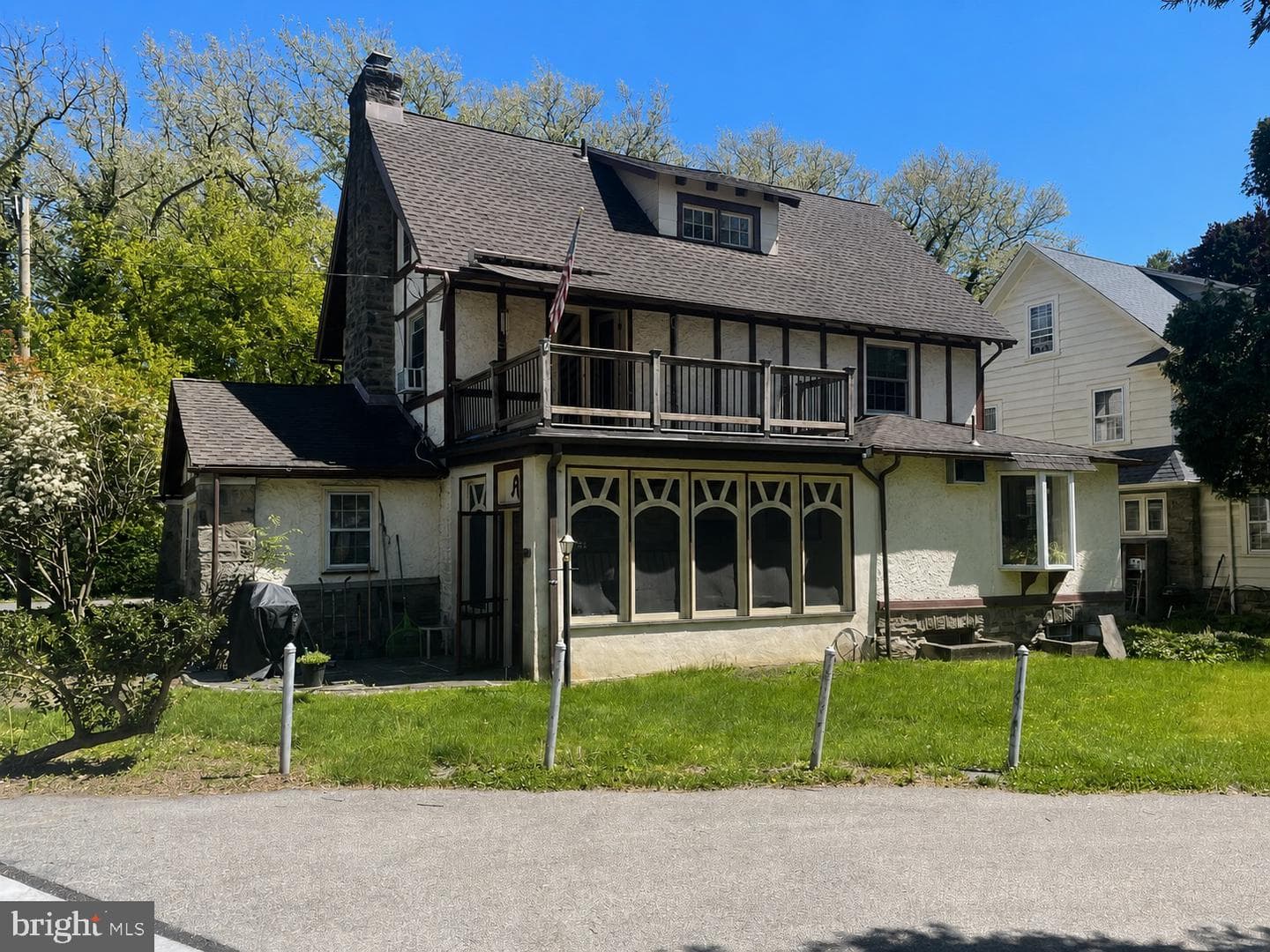 8128 Brookside Road photo 3