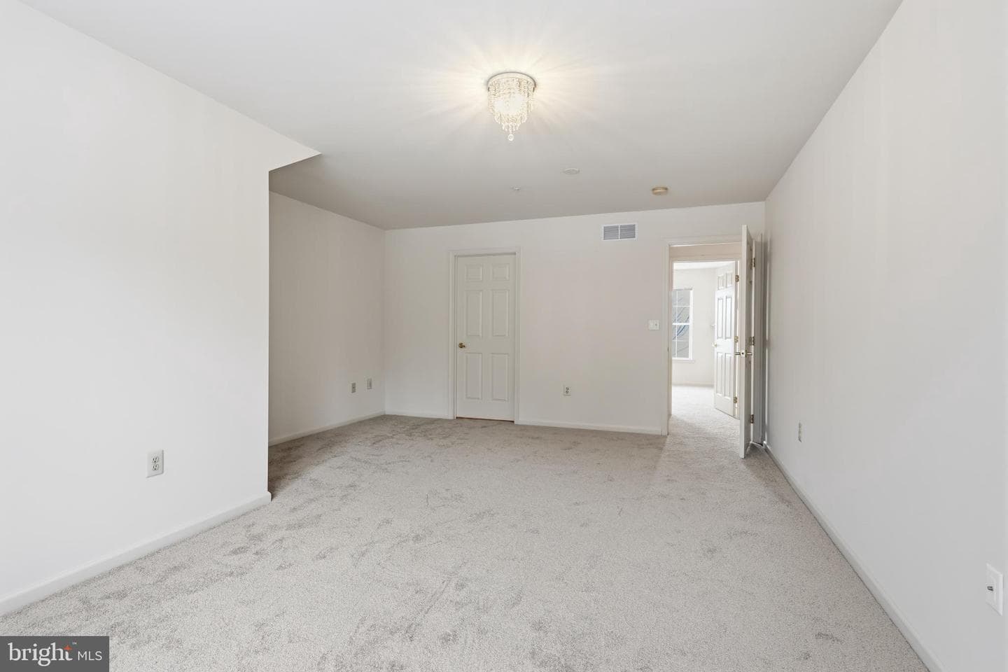 41 Stuart Dr photo 24