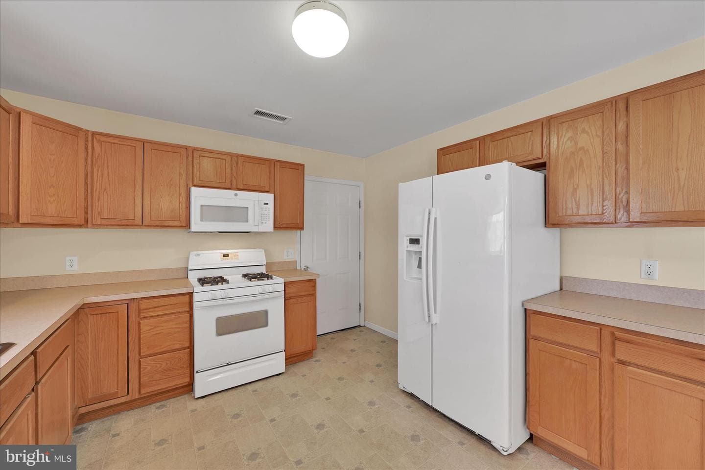 112 W Harmony Drive photo 16