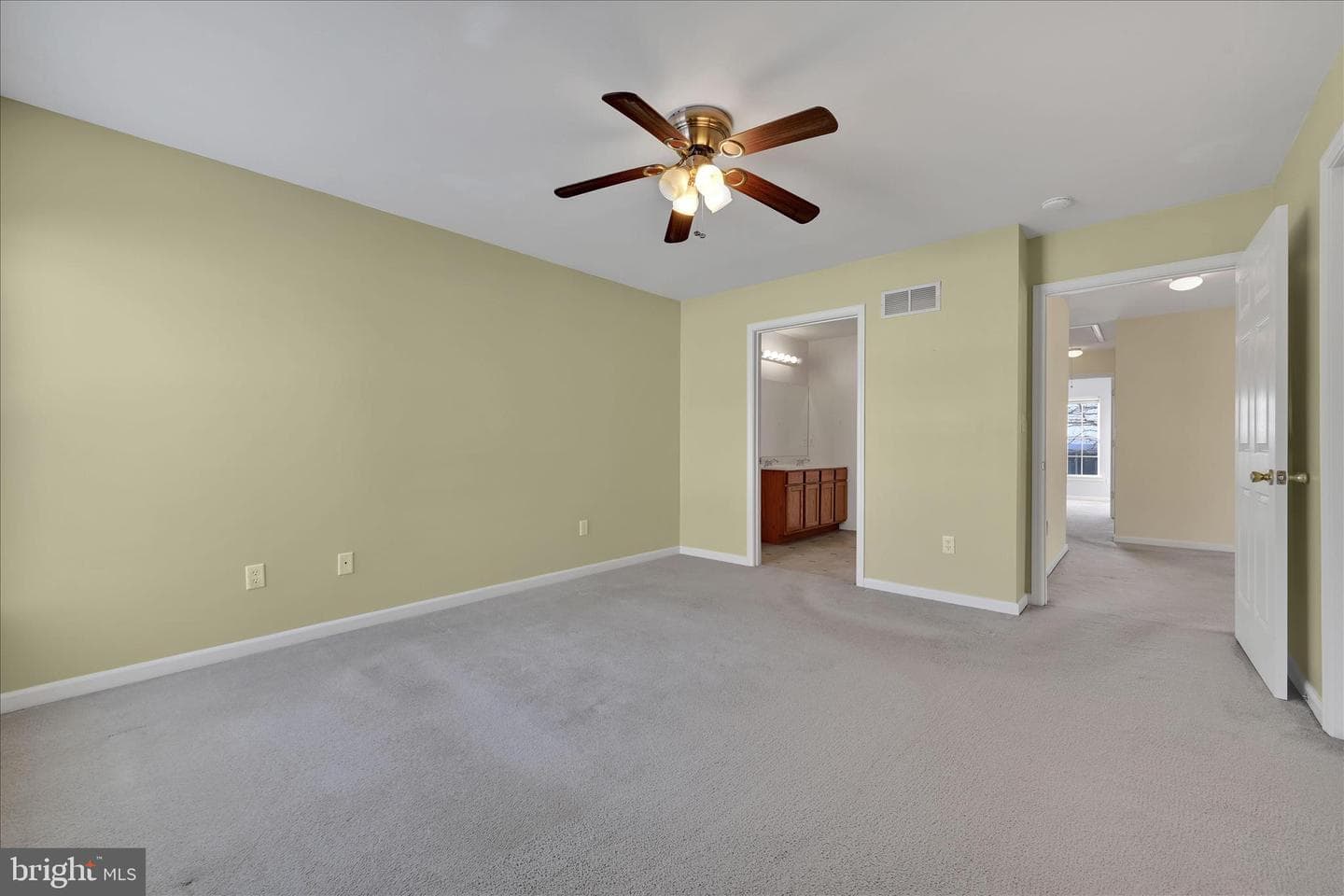 112 W Harmony Drive photo 21