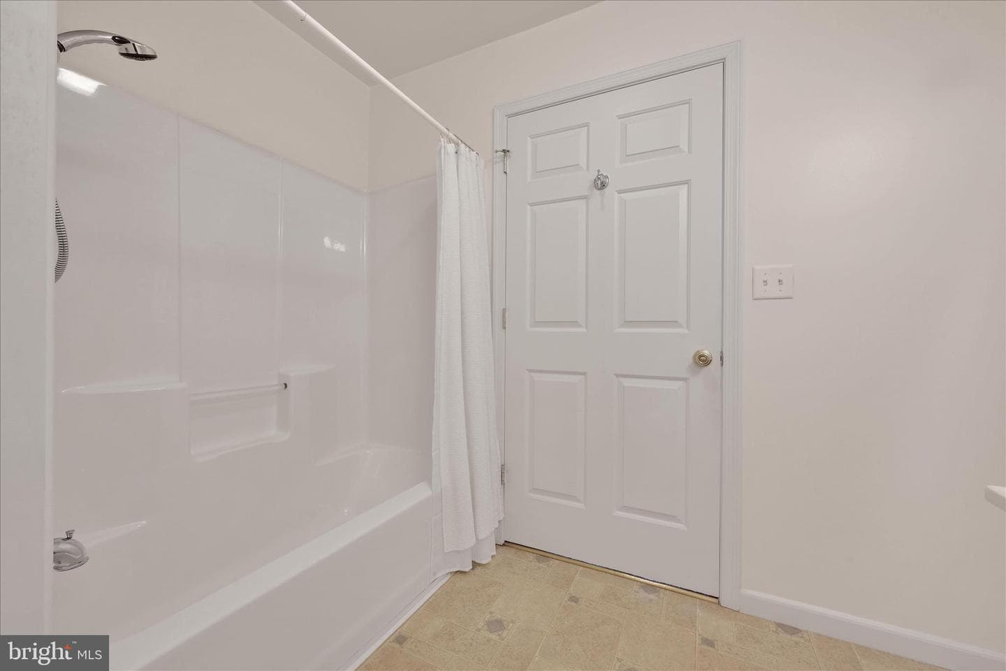 112 W Harmony Drive photo 24