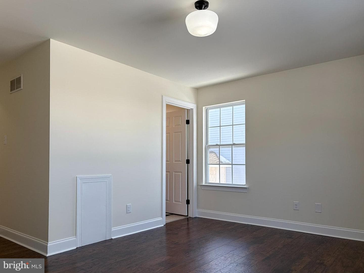 537 May Street photo 21