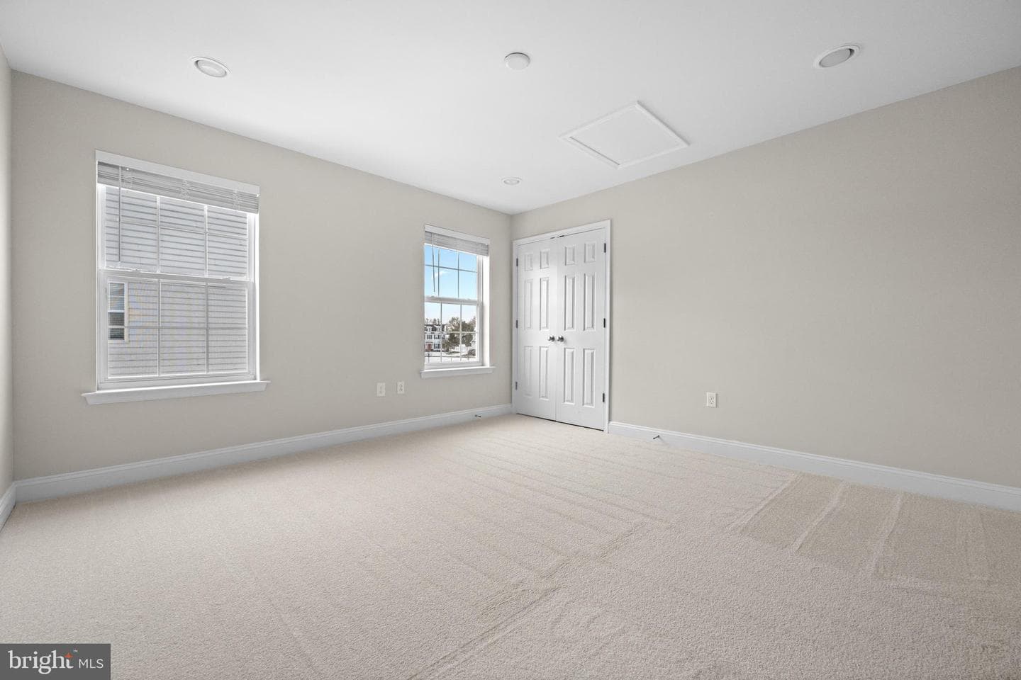 219 Sumner Court photo 25