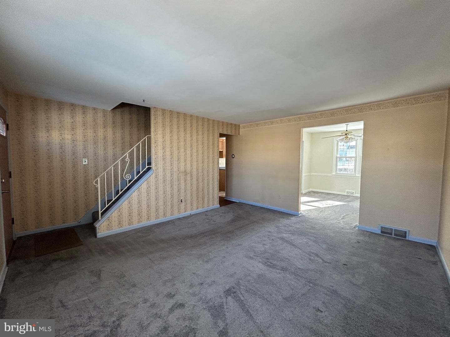 1369 Birchwood Avenue photo 4