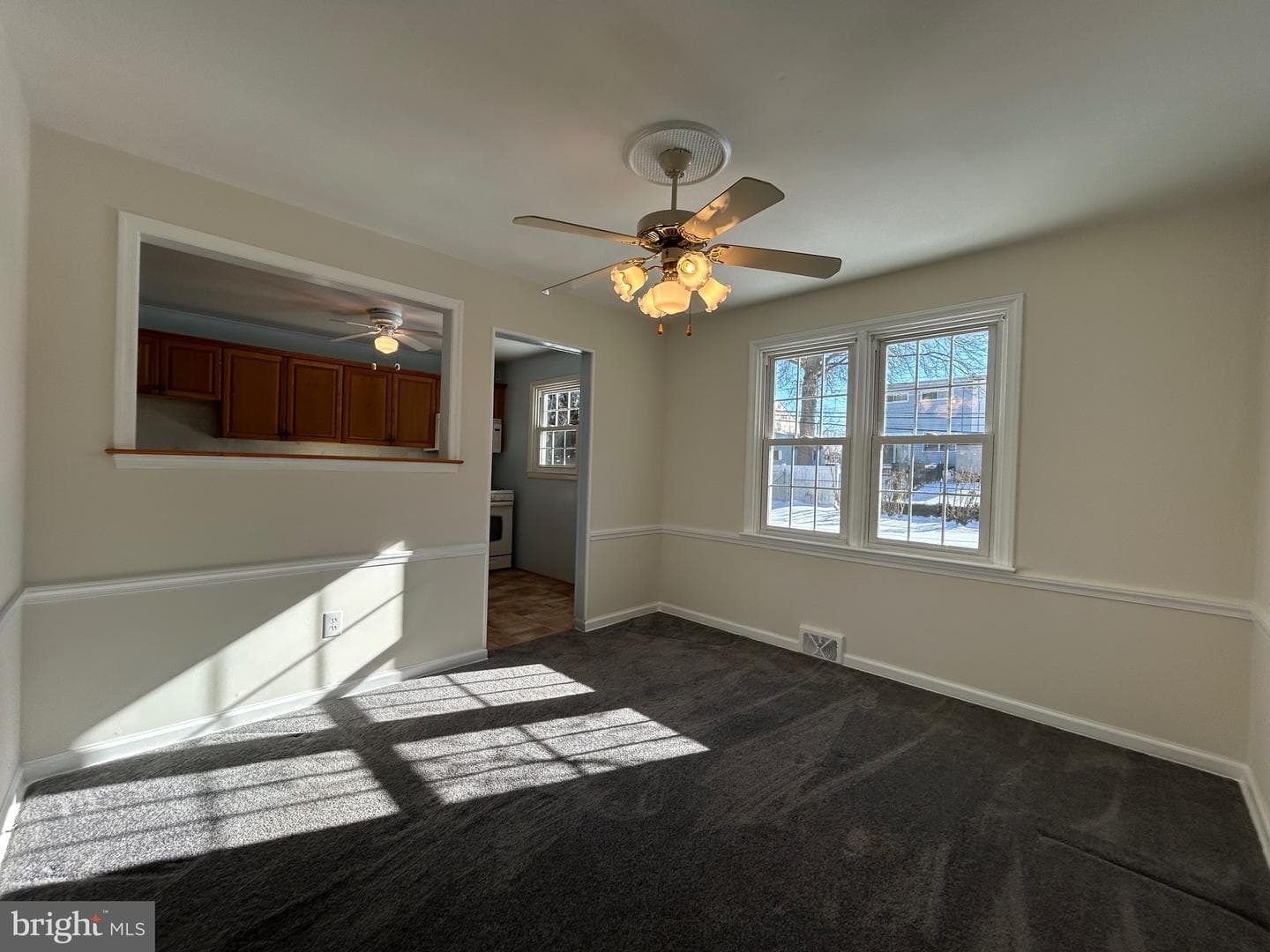 1369 Birchwood Avenue photo 6