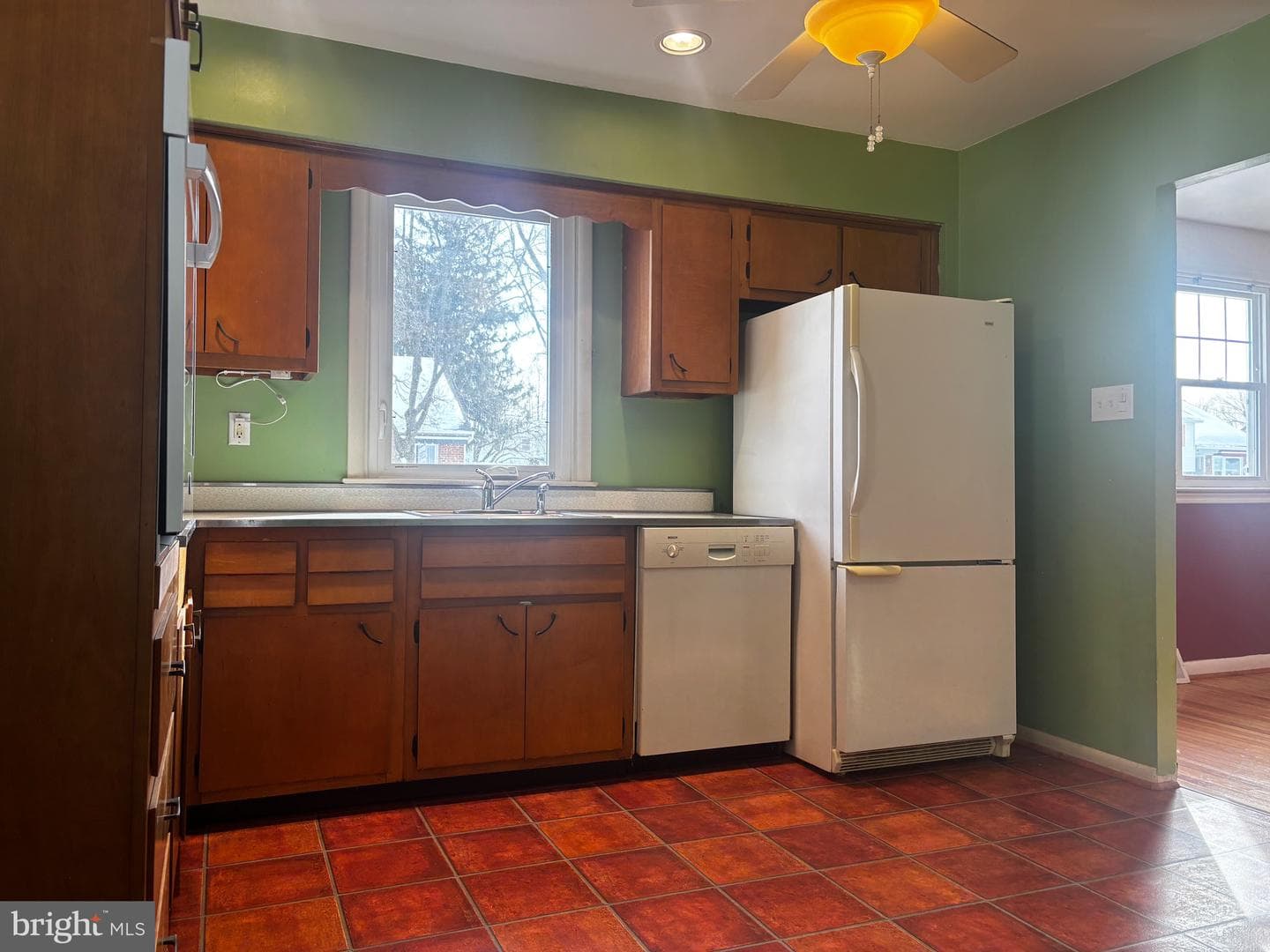 534 Barbara Drive photo 2
