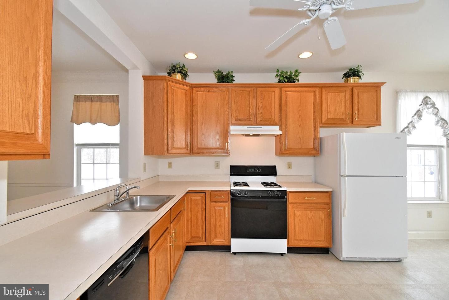 425 Ruth Court photo 11