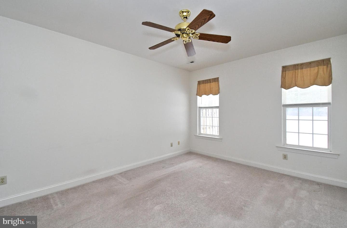 425 Ruth Court photo 15