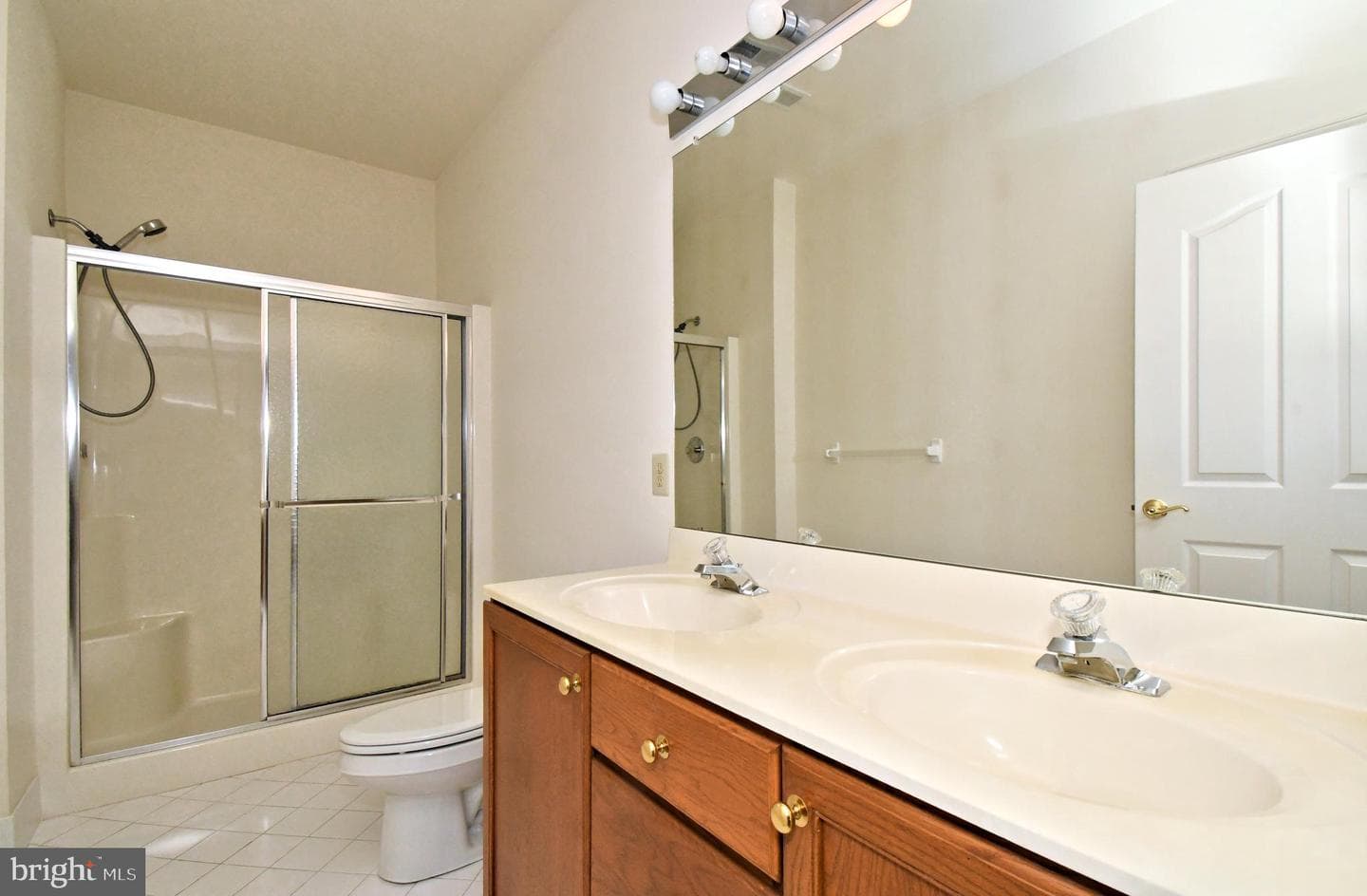 425 Ruth Court photo 18