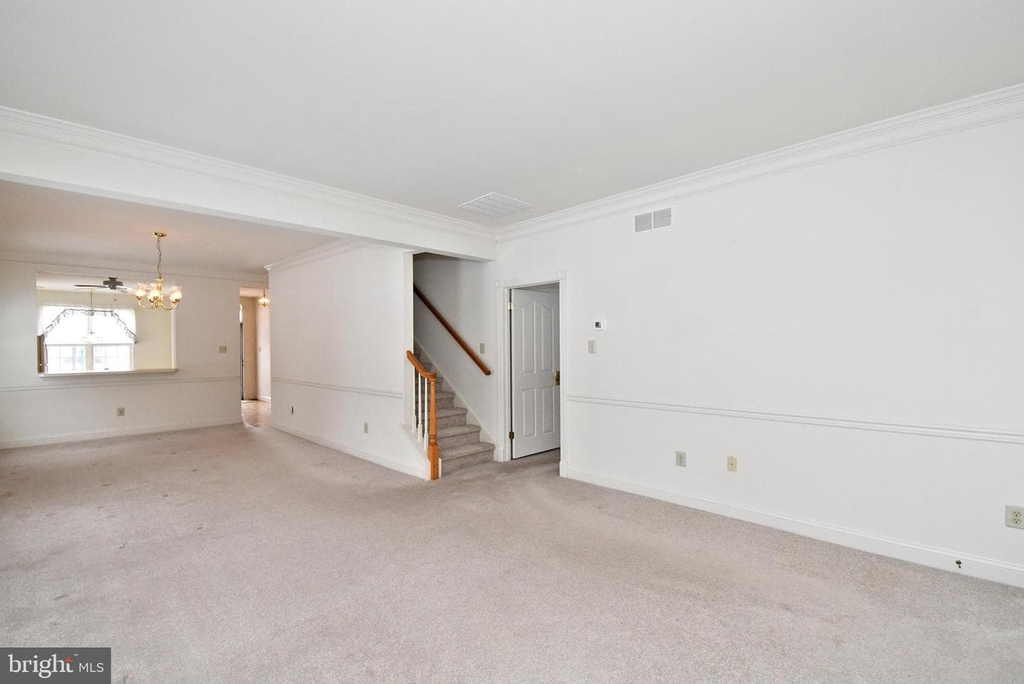 425 Ruth Court photo 4