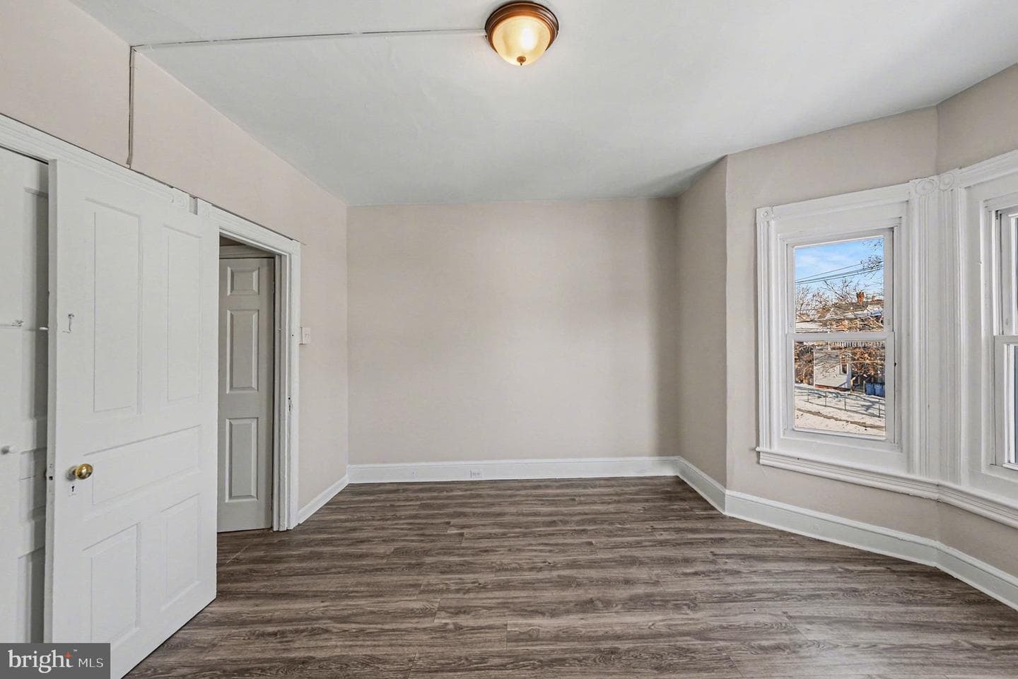 332 Oak Street photo 18