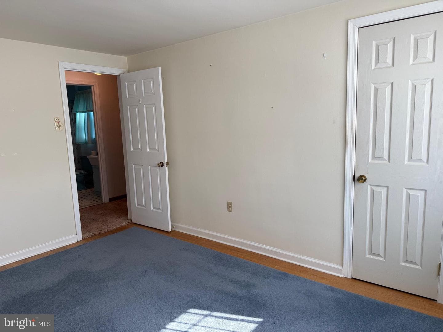 825 Lombardy Drive photo 16
