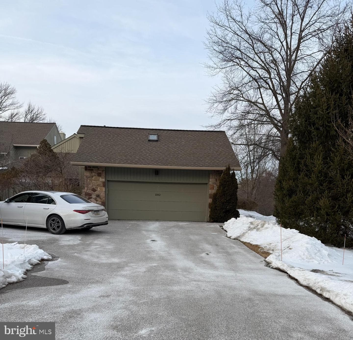 1062 Broadmoor Road photo 1