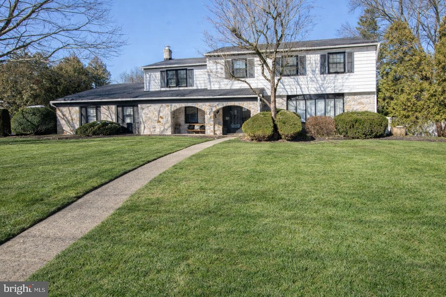 233 Lamplighter Lane photo 1