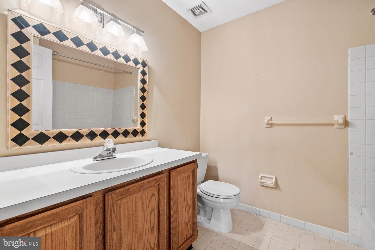 125 Evergreen Court photo 23