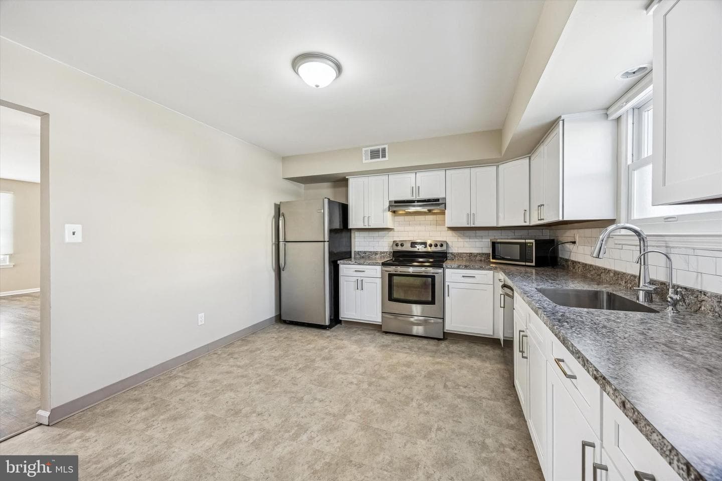 109 Hartranft Avenue photo 11