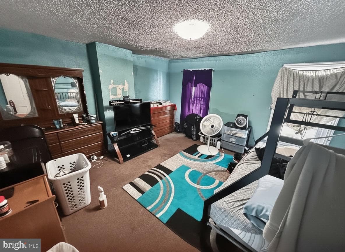 1040 Green Street photo 10
