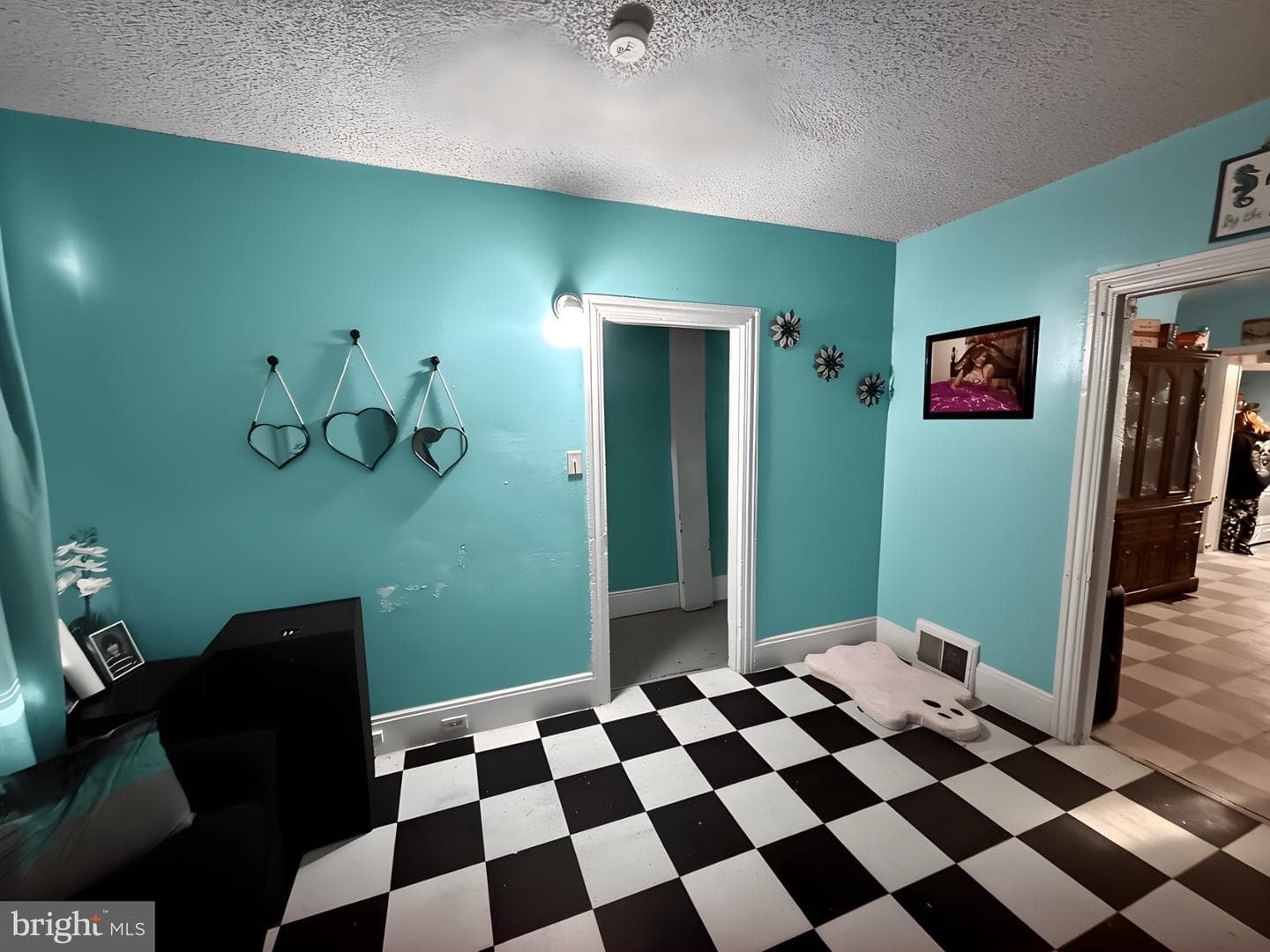 1040 Green Street photo 3