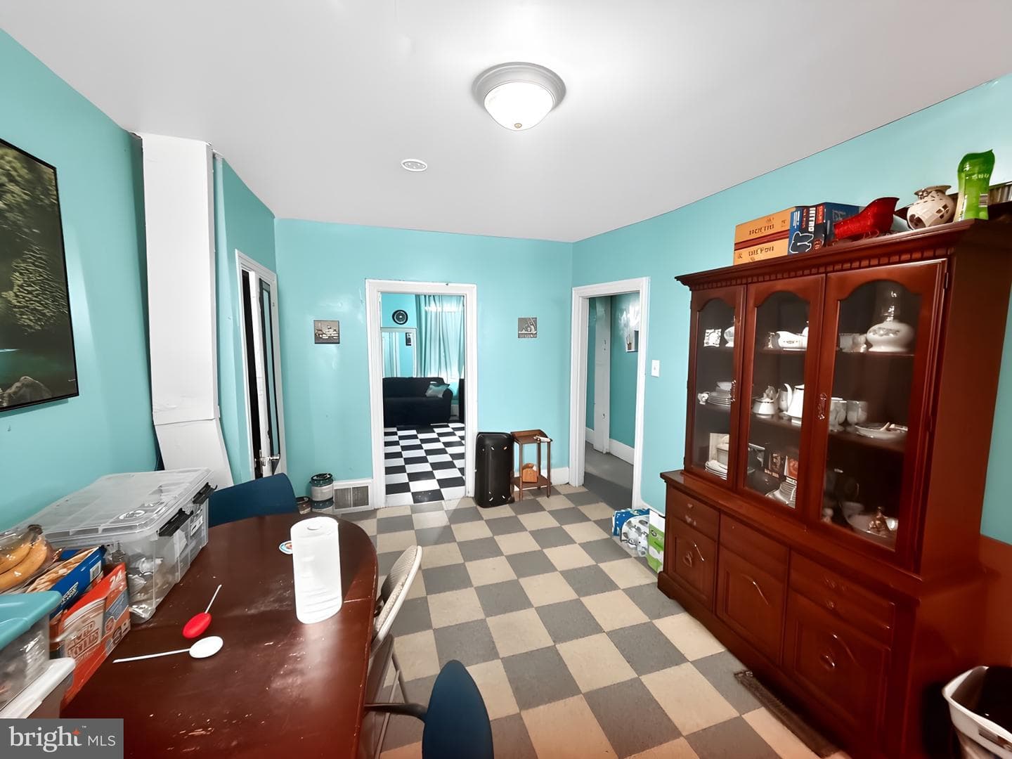 1040 Green Street photo 4