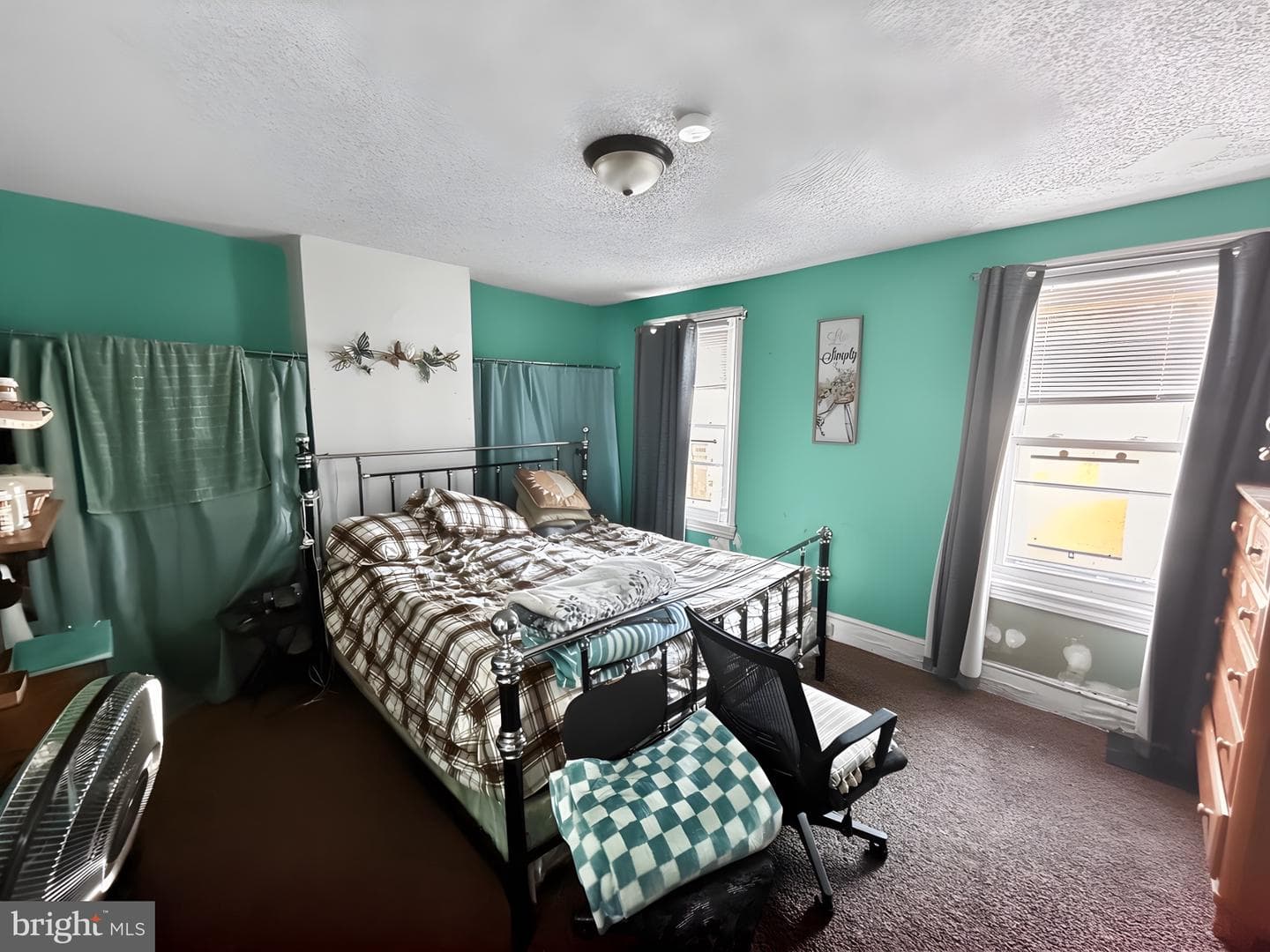 1040 Green Street photo 9