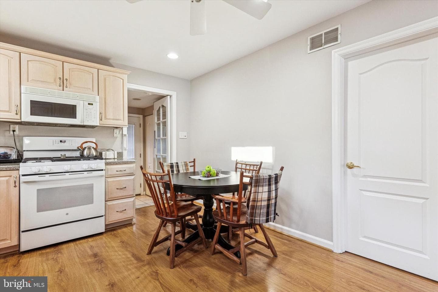 2427 Springview Road photo 6