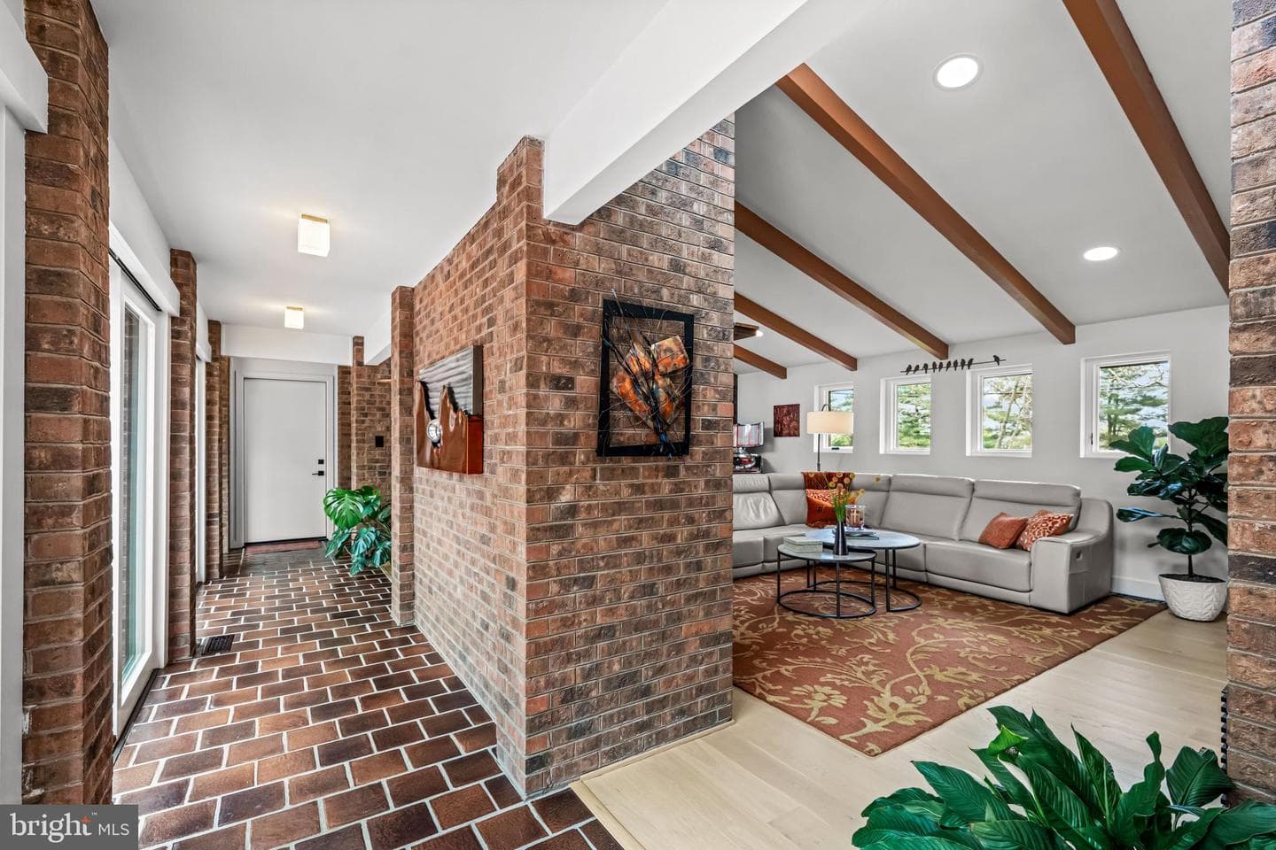 420 Cathcart Road photo 15