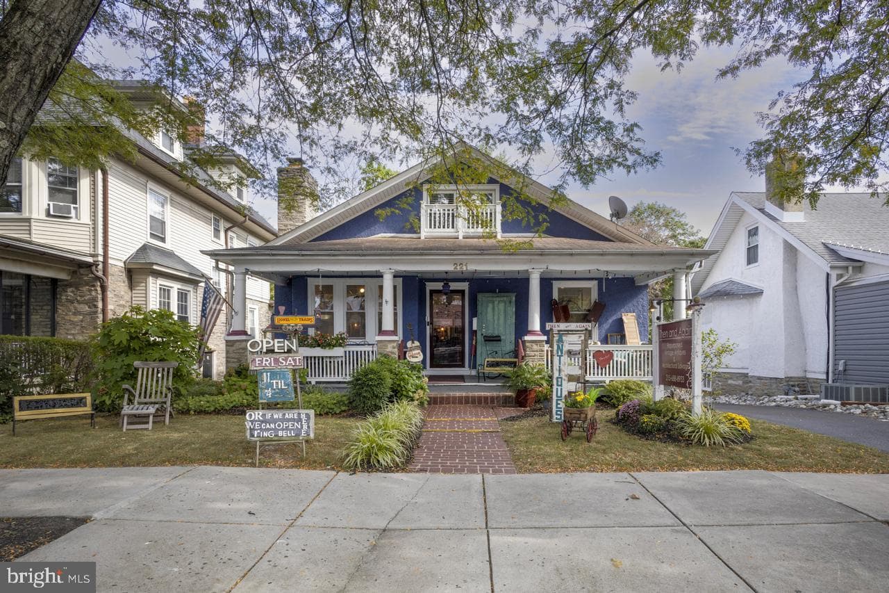 221 S Easton Road