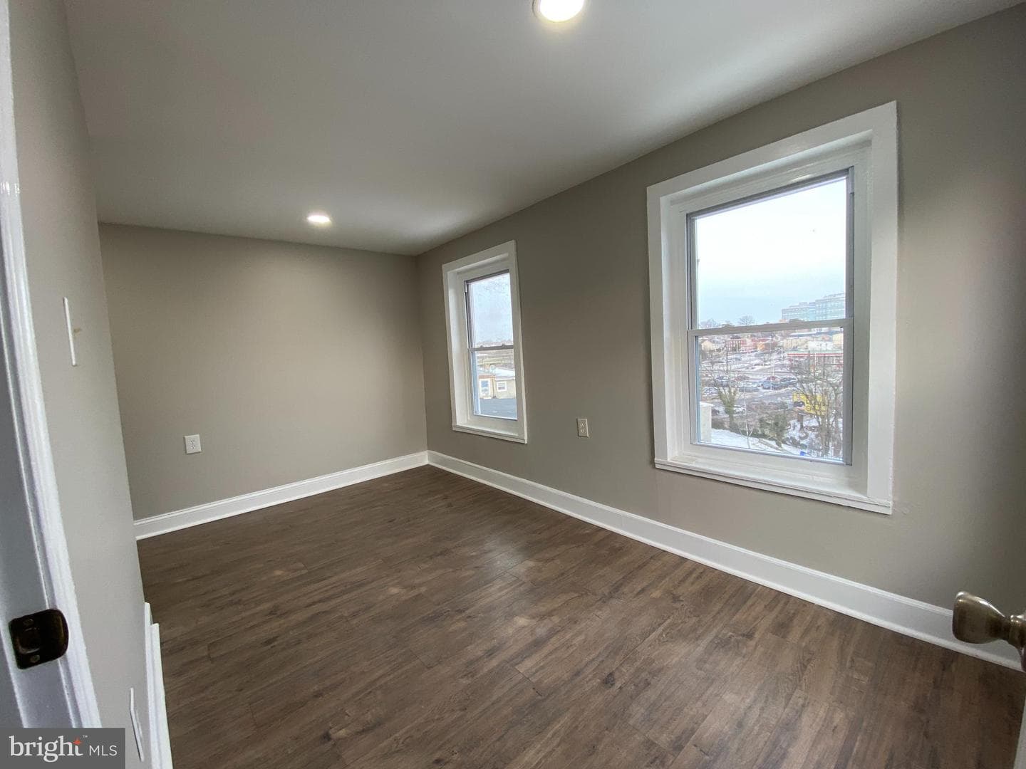 220 Pearl Street photo 19