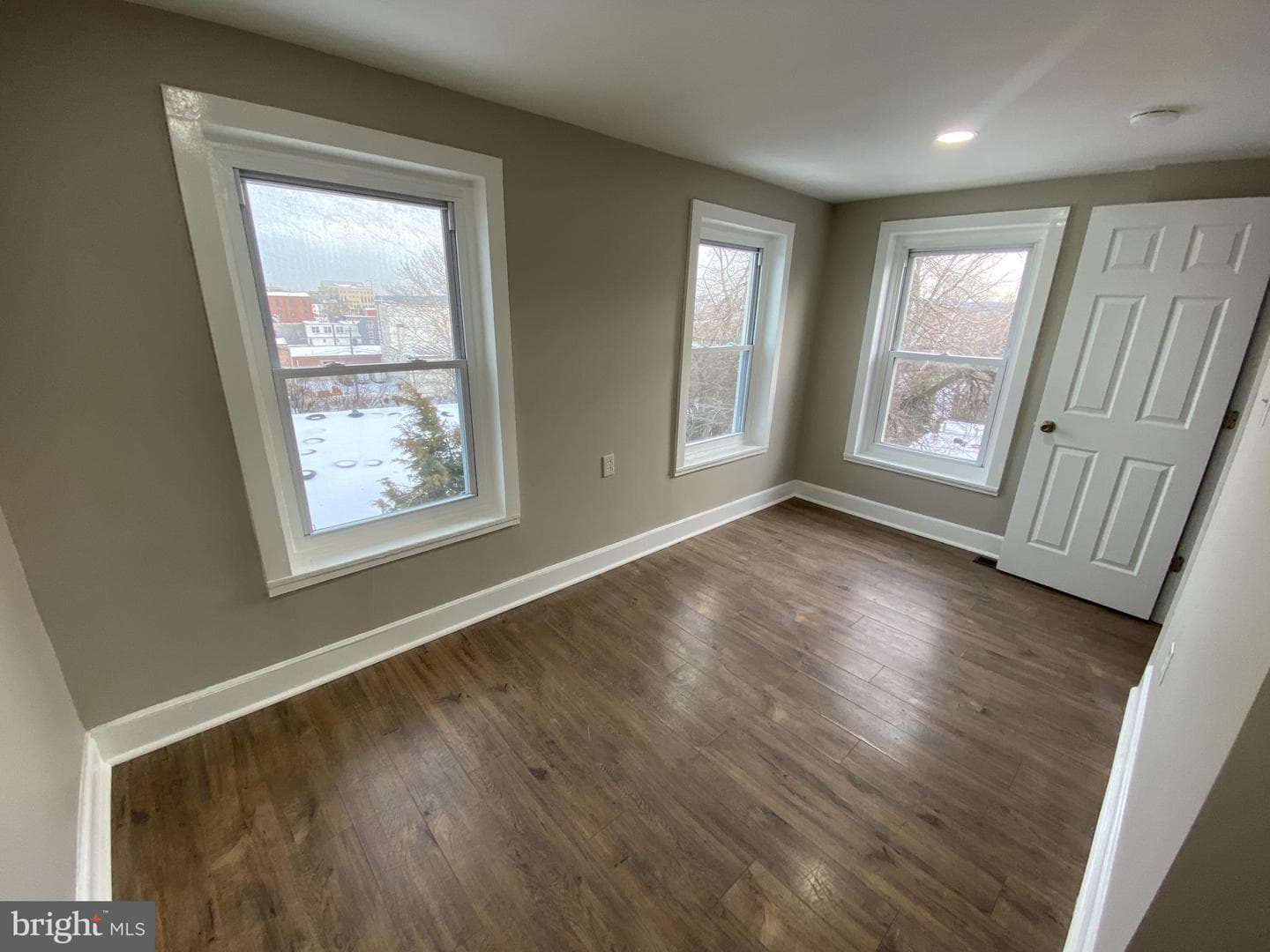 220 Pearl Street photo 21