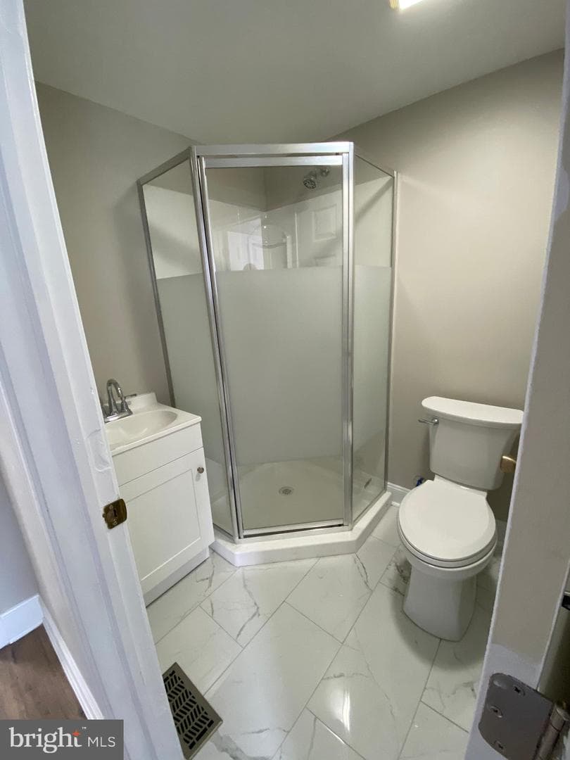 220 Pearl Street photo 23