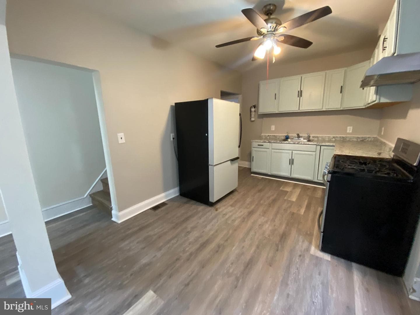 220 Pearl Street photo 8