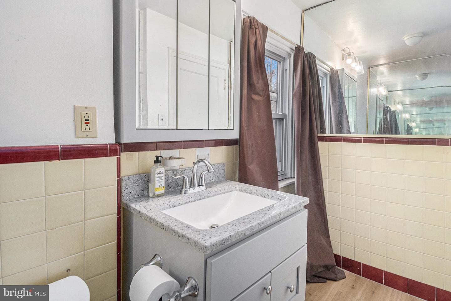 16 W Spruce Street photo 24