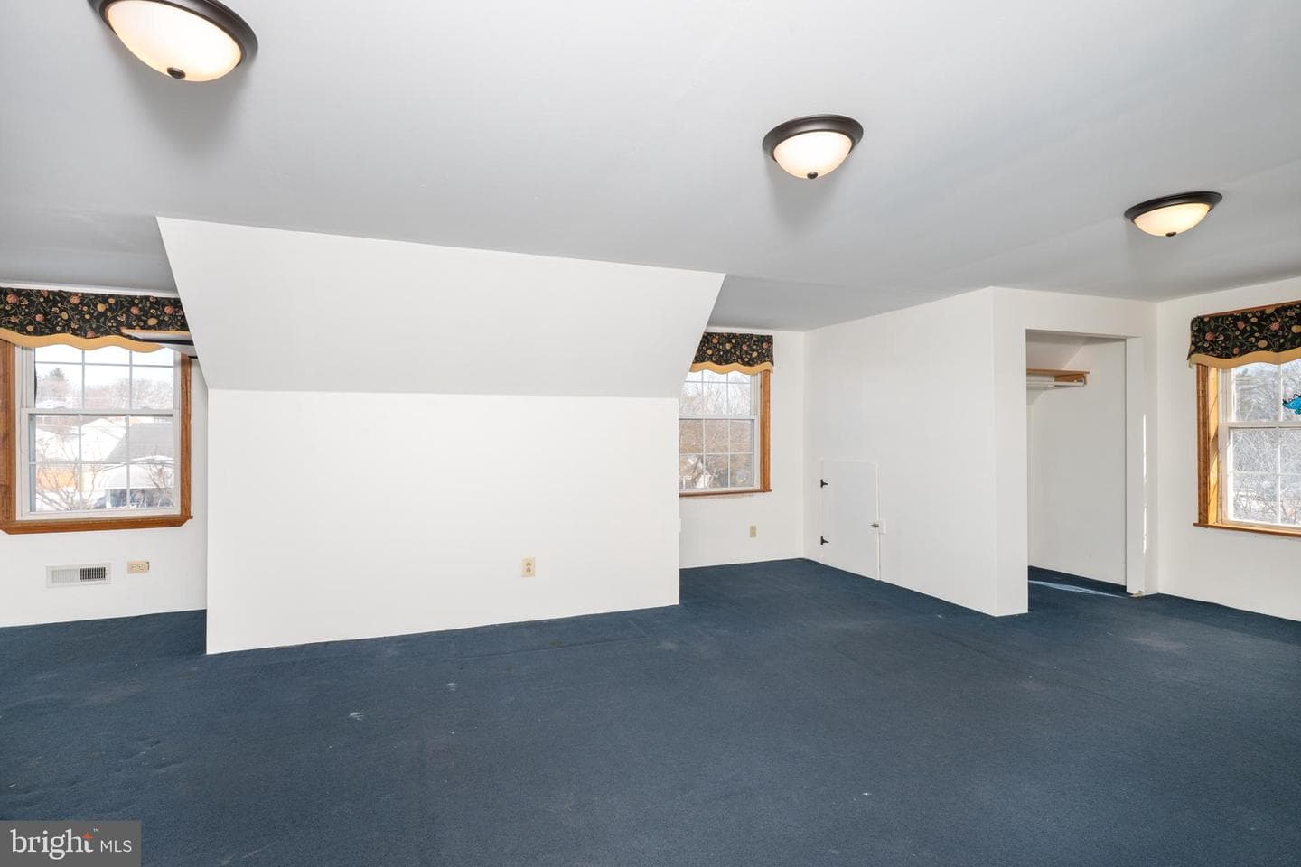 655 S 4th Avenue photo 31