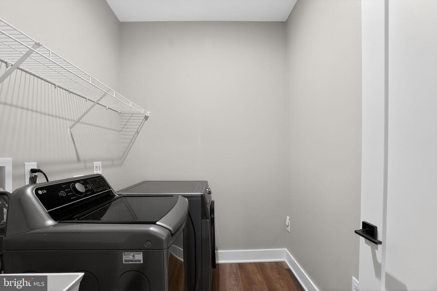 667 Levering Street photo 24