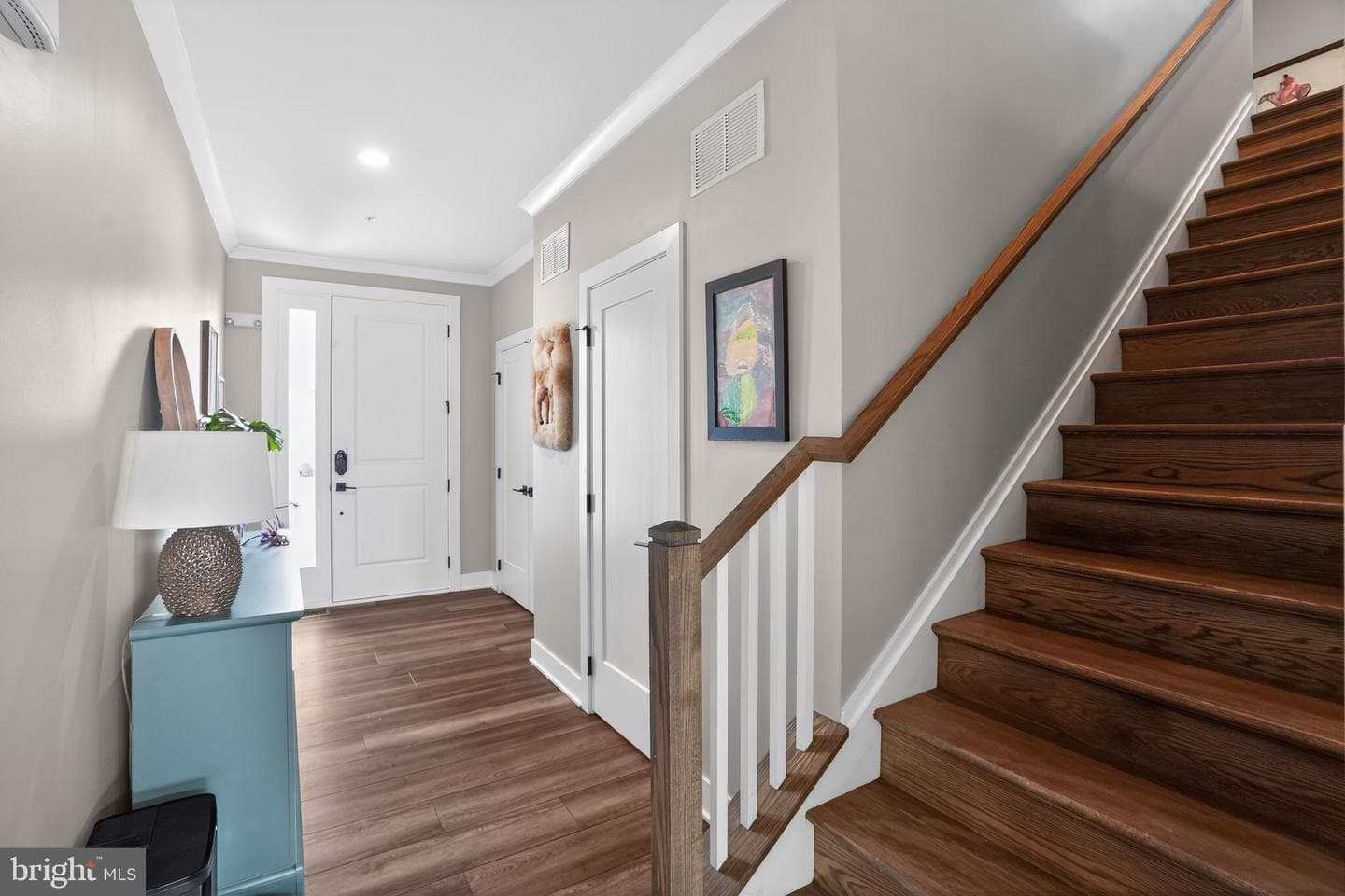 667 Levering Street photo 3