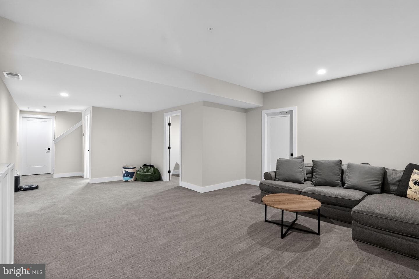 667 Levering Street photo 35