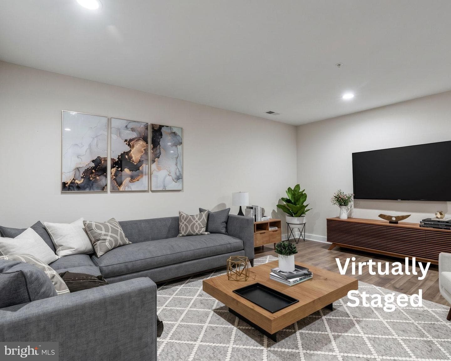 667 Levering Street photo 37