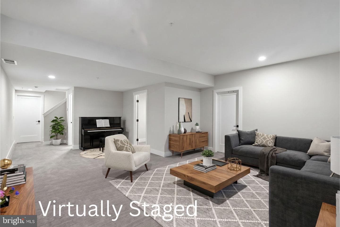 667 Levering Street photo 38