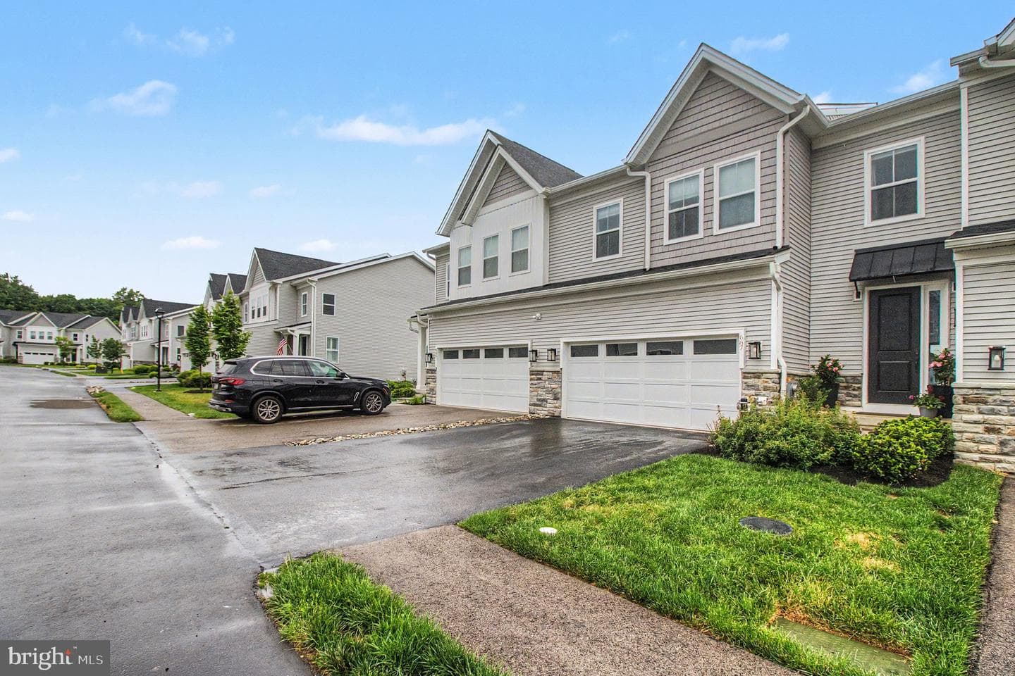 667 Levering Street photo 43