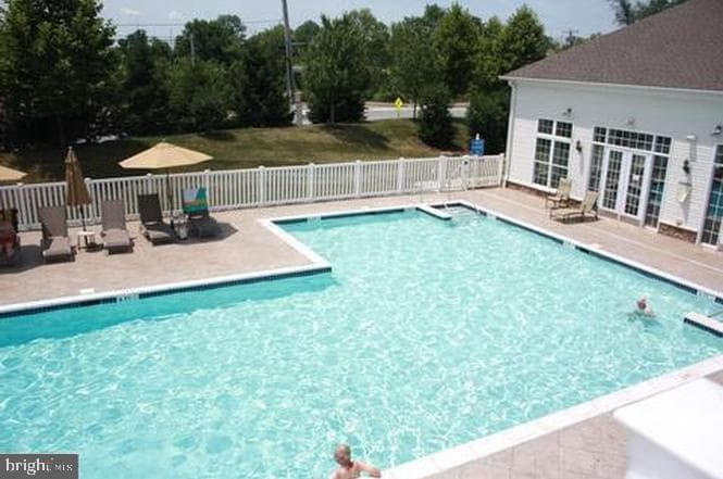 458 Peters Way photo 34