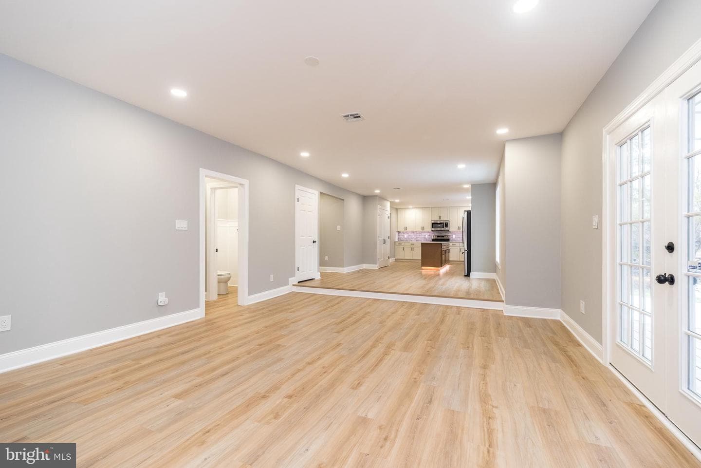 61 S Park Avenue photo 25