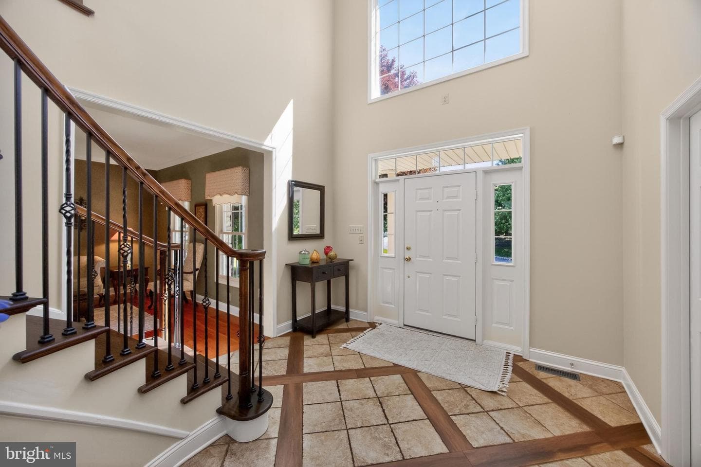 552 Longfellow Lane photo 14