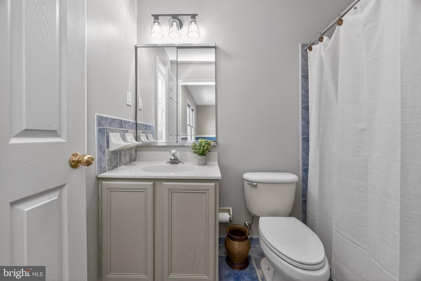 552 Longfellow Lane photo 34