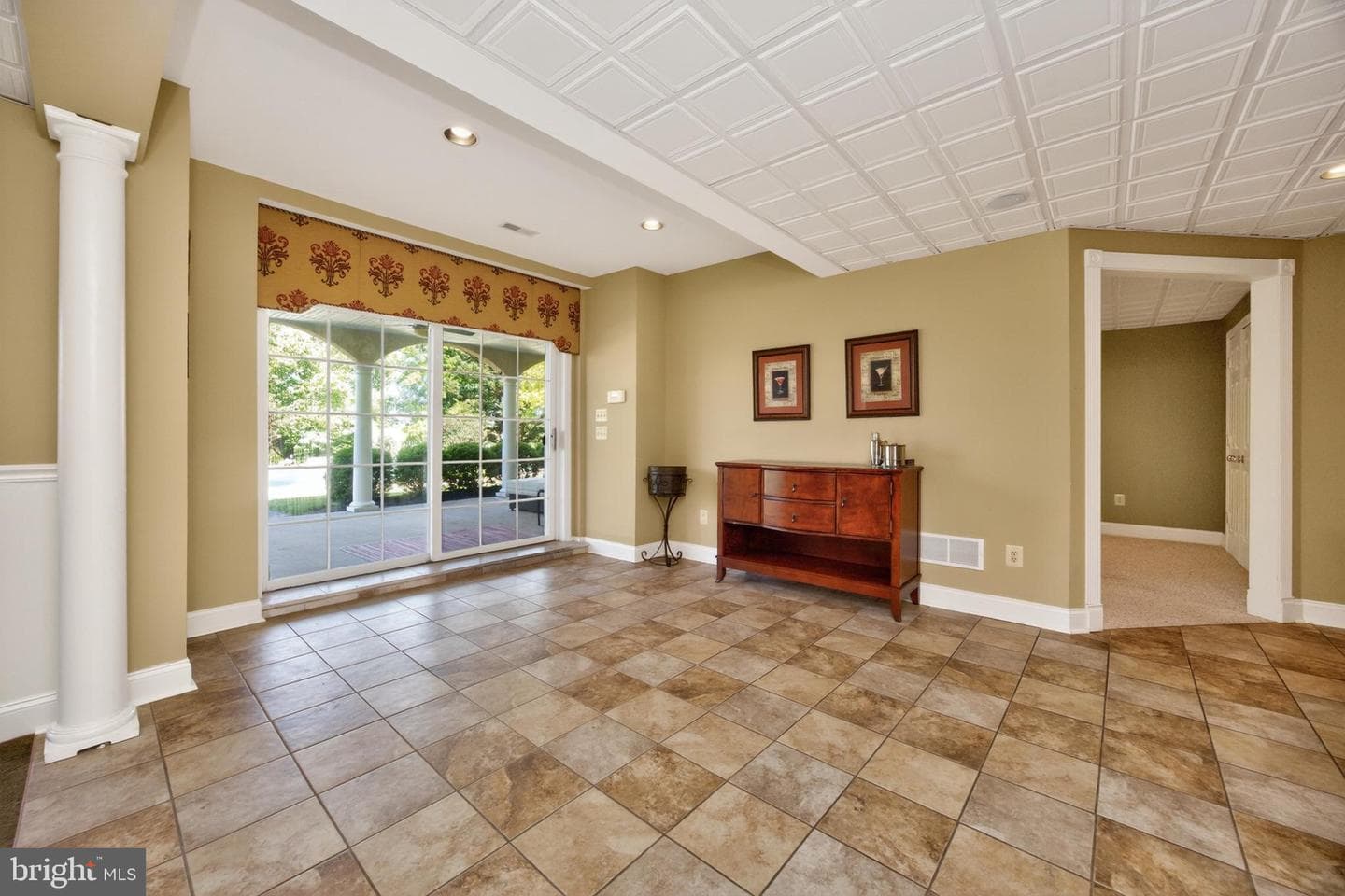 552 Longfellow Lane photo 41