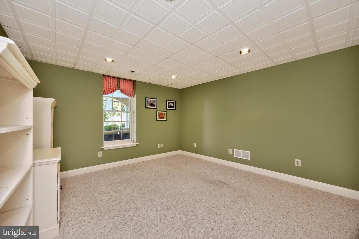 552 Longfellow Lane photo 43