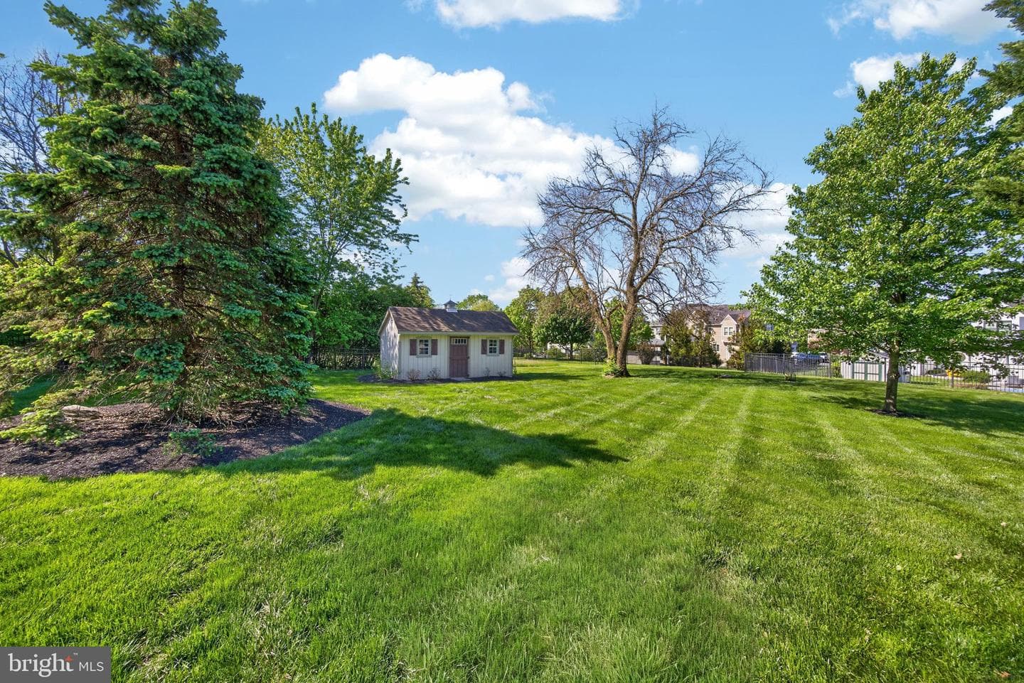 552 Longfellow Lane photo 59