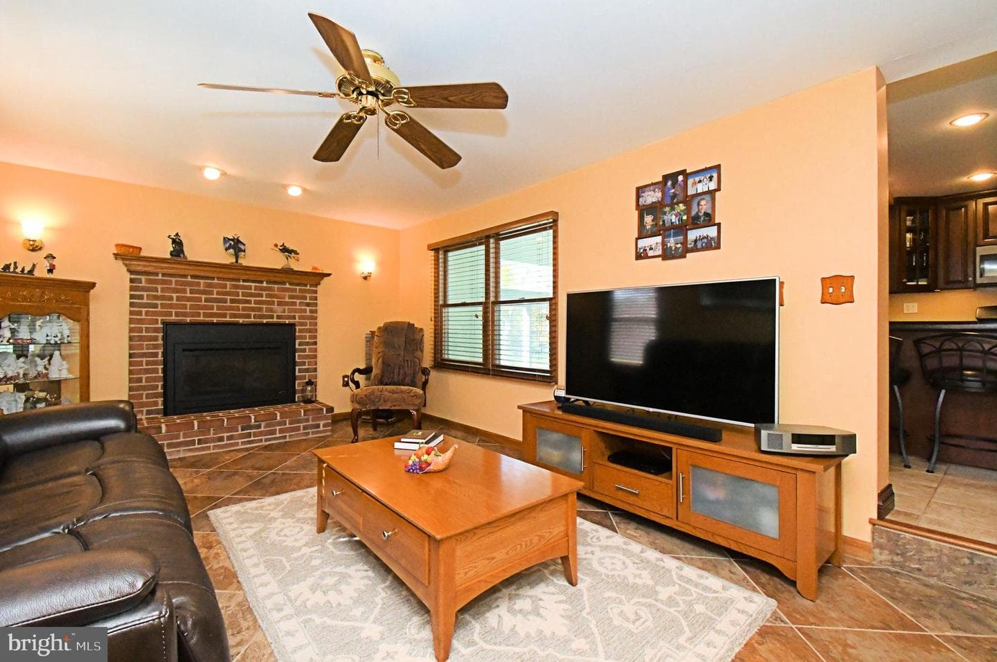 381 Courtland Avenue photo 14